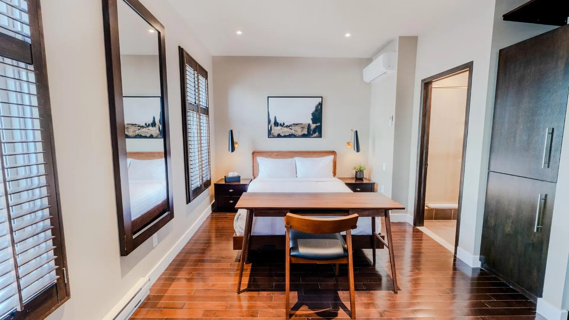 Aparthotel Self Check-In Boutique Hotel - Quartier Latin - Room 302 Montreal Canada